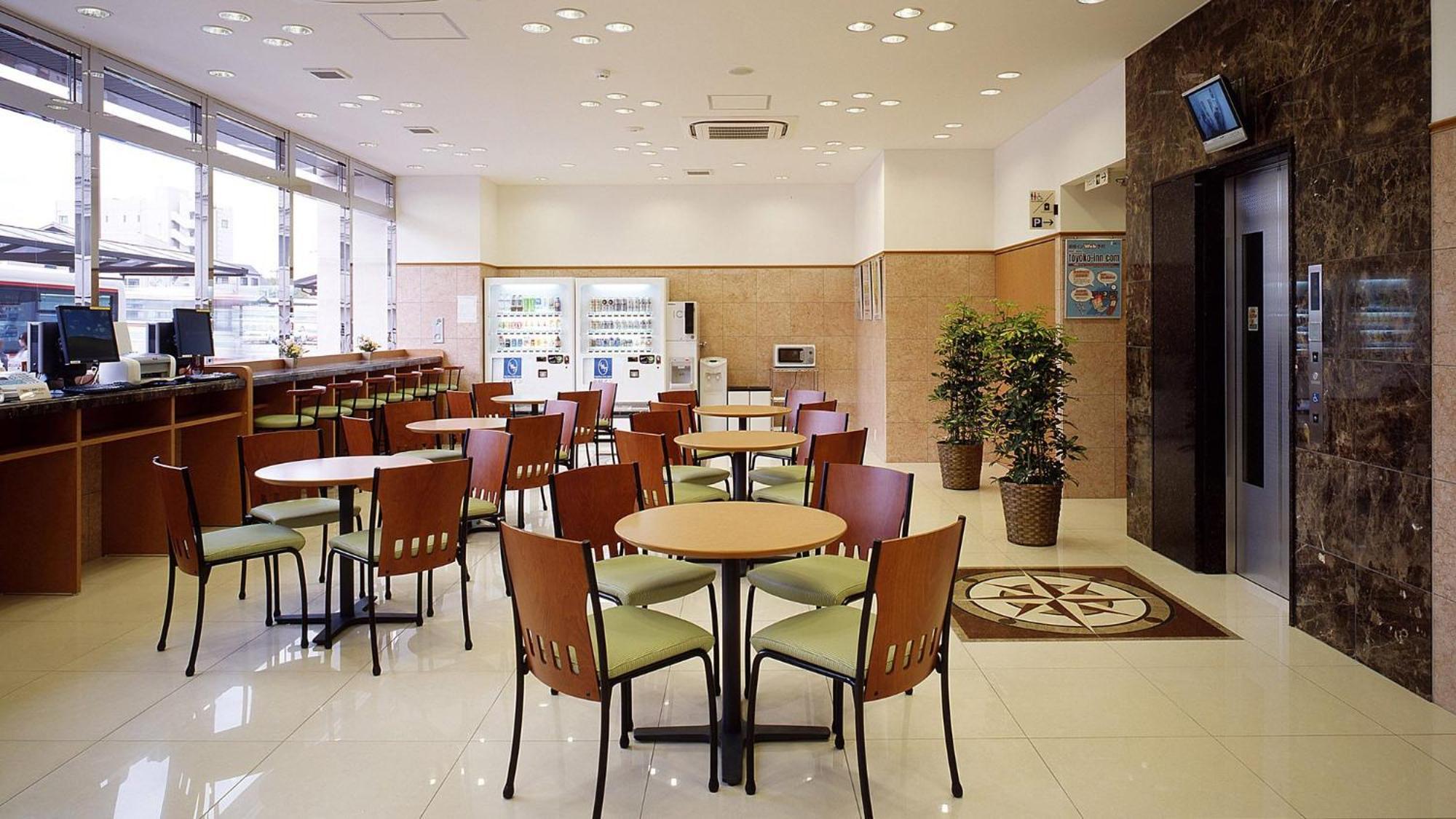 Toyoko Inn Higashi-Hiroshima Saijo Ekimae Exterior photo